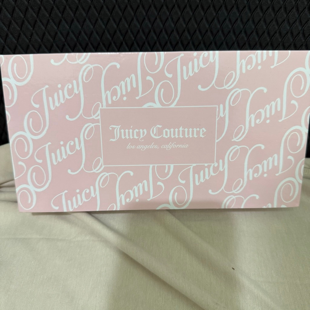 Women's Juicy Couture One Size Light Blue Quilted Bow Zip Wallet - Picture 7 of 7